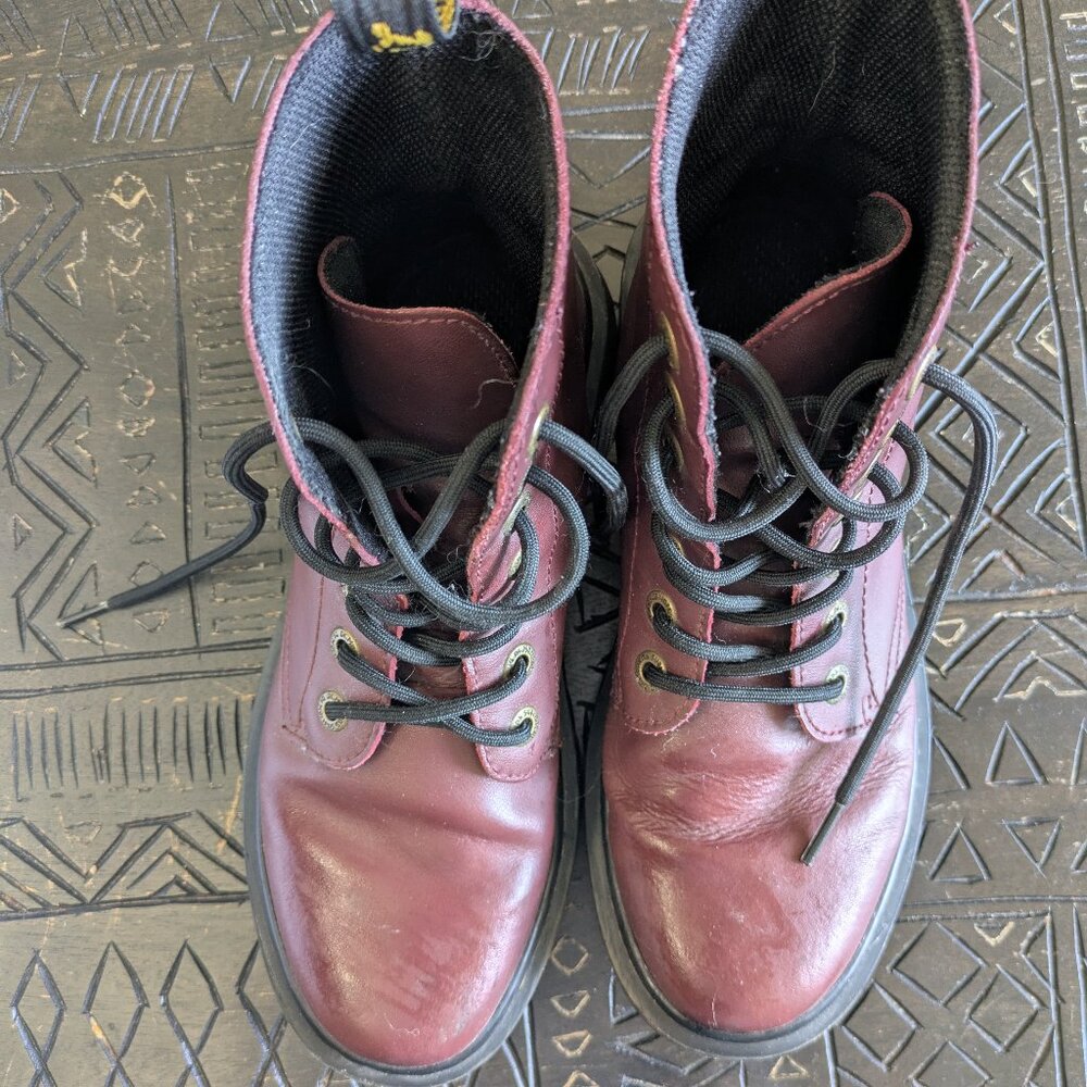 Burgundy Doc Martens Sz 8